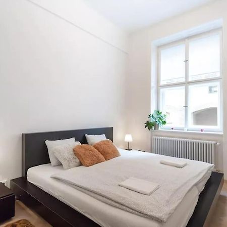 Luxury Apartment On Old Town Square براغ المظهر الخارجي الصورة