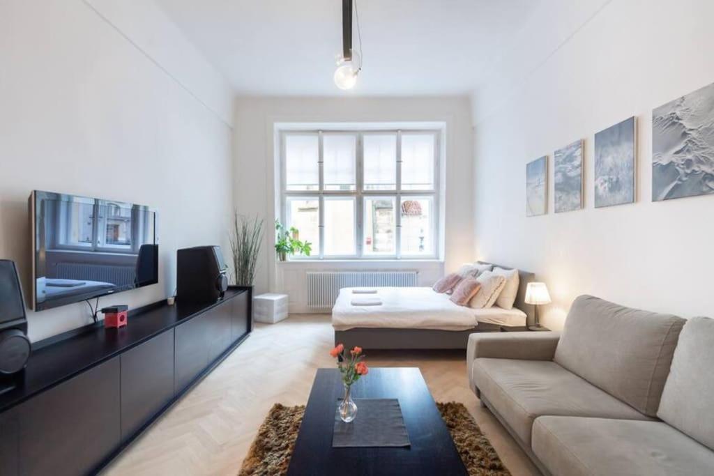 Luxury Apartment On Old Town Square براغ المظهر الخارجي الصورة