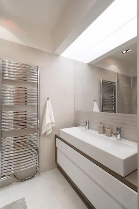 Luxury Apartment On Old Town Square براغ المظهر الخارجي الصورة